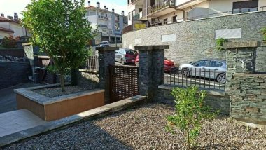 Espacio exterior-Fachada acceso